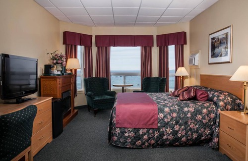 Cow Head Hotel | Shallow Bay Motel & Cabins