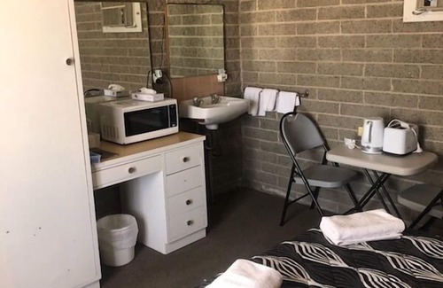 Balranald Hotel | Shamrock Hotel Motel Balranald