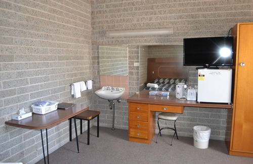 Balranald Hotel | Shamrock Hotel Motel Balranald