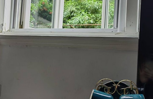 Xuhui Apartment | Shanghai Cozy 1-bedroom and 1-living room near Wukang Road