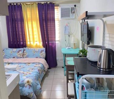 Highway Hills Apartment | Shanilyn Residency Urban Deca Towers EDSA mandaluyong UNLIMITED INTERNET AND NETFLIX