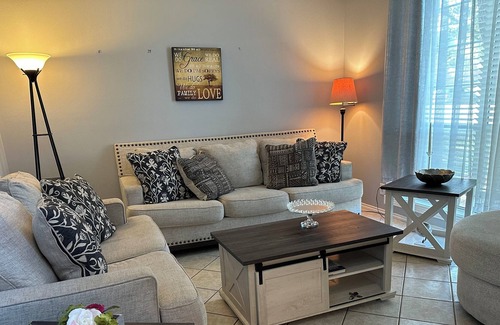 Stone Oak House | Sharing Oasis luxurious house with family. one bedroom and private bathroom.