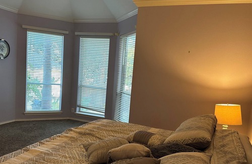Stone Oak House | Sharing Oasis luxurious house with family. one bedroom and private bathroom.