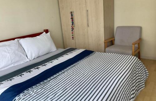 Highway Hills Apartment | SHAW BLVD 69 sqm 2 bdrm w/WiFi, parking, across Shangrila Mall