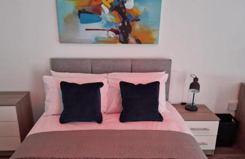 Hillsborough House | Sheffield Serenity House with 4 Bedrooms