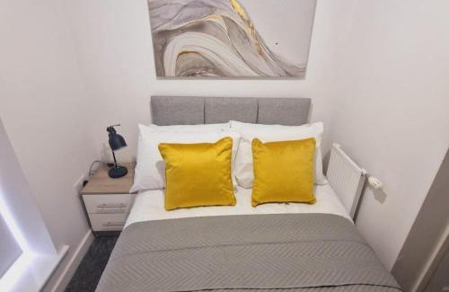 Hillsborough House | Sheffield Serenity House with 4 Bedrooms