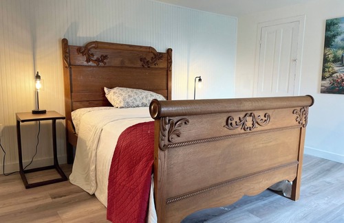 Adolphus Other | Shepherd’s House on the Hill—Peaceful Getaway at River Cottage Farm - 3 Bedroom