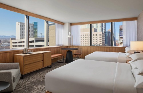 Downtown Denver Hotel | Sheraton Denver Downtown Hotel