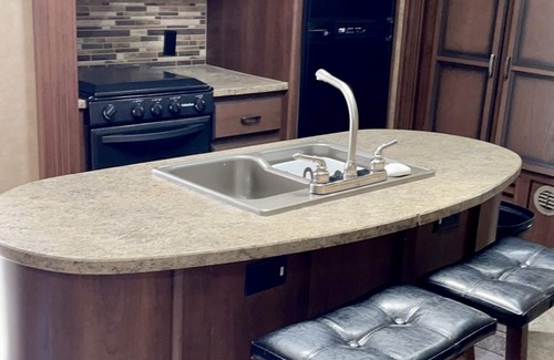 Sherkston RV Rental | Sherkston Shores Resort Sunset at Beachview