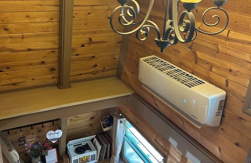 Williams Cabin | Sherwood Forest Cottage 45 mins. from Grand Canyon!
