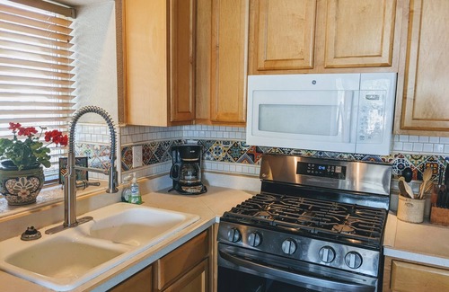 Rancho del Lago House | Shiatsu Shangri-La on World Class Golf Course! On Site EV Charging.