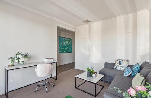 Point Cook House | Shine Point Cook - Elegant Home Sweet Home