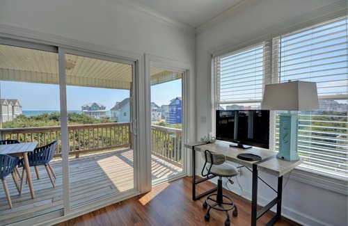 Sneads Ferry House | "Shining Sea" - Oceanview & Soundview 5 Bedroom Home in North Topsail Beach