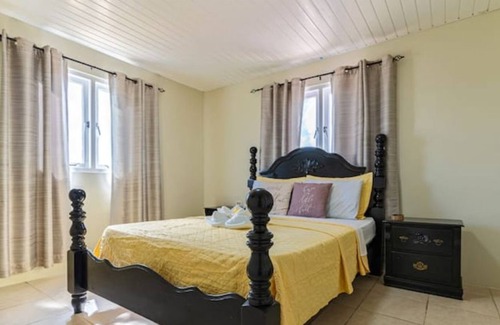 Shiribana House | Shiribana, Centrally located, Family Home