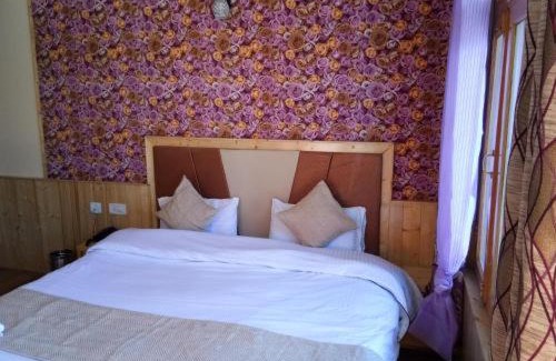 Kullu House | Shivaay view point guest house
