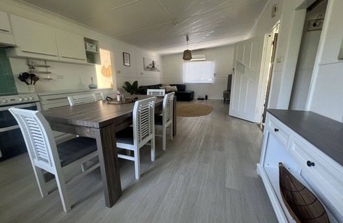 Shoal Bay Cottage | Shoal bay Serenity beach Cottage