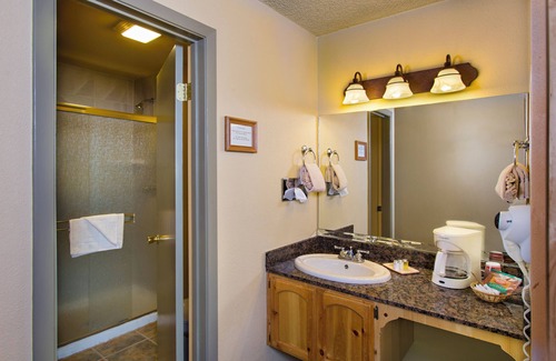 South Lake Tahoe Hotel | Shoreline Serenity: Ski-In, Beach-Out at Tahoe, Free Parking, Pool and Spa