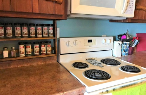Ferryville House | Shoreview Cottage - Mississippi River View with year-round HOT TUB!