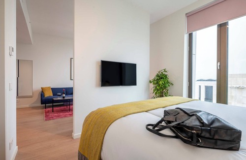 Zuidas Hotel | Short Drive to Royal Palace Amsterdam! Fully-equipped Kitchen