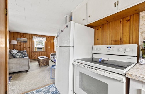 Eastward Look House | Short Walk from Scarborough State Beach w/Ocean Views from Balcony!