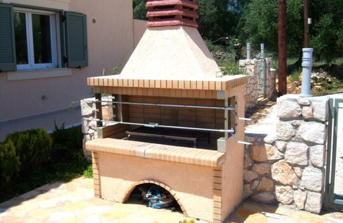 Pesada Villa | Short walk to the beach ,Four bedrooms four bathrooms sleeps 8