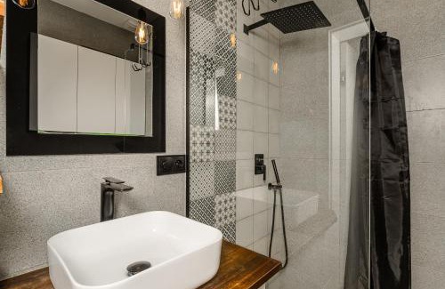 Praga Apartment | ShortStayPoland Brzeska B147