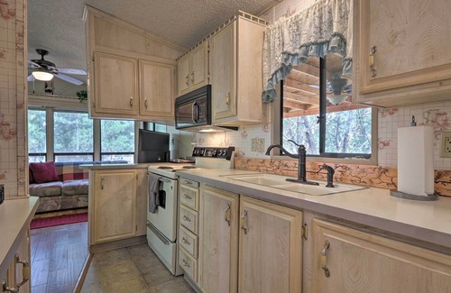 Show Low House | Show Low Home w/ Deck & Grill - 13 Mi to Hon-Dah!