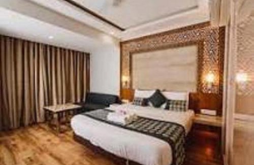 Allahabad Hotel | Shri Narayanam Dharamshala