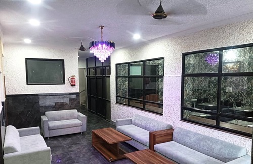 Haridwar Hotel | ShriGo Hotel Pushpa Residency