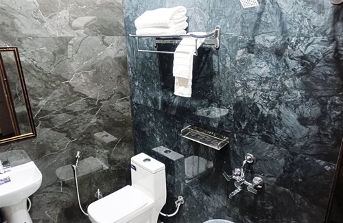 Haridwar Hotel | ShriGo Hotel Pushpa Residency