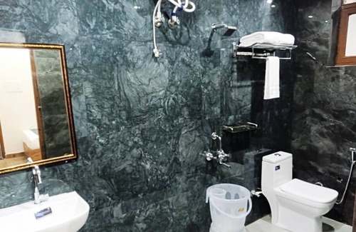 Haridwar Hotel | ShriGo Hotel Pushpa Residency