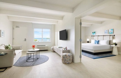 New Town Hotel | Shuttle to Town, Stay for the Party, Poolside Fun | Key West’s New Hot Spot