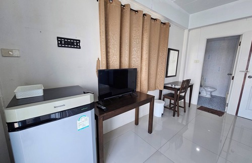 Saen Suk Hotel | Si Fah at Bangsaen Hotel