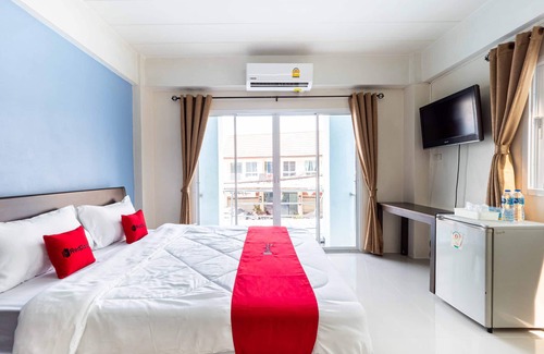 Saen Suk Hotel | Si Fah at Bangsaen Hotel