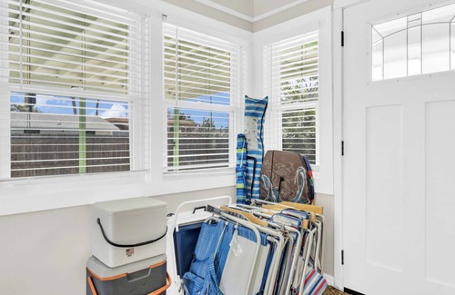 South Poinsettia Villa | Siesta Key Palm Paradise with Heated Saltwater Pool