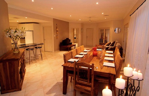 Siesta Park House | Siesta Park Villa, waterfront on The Golden Mile
