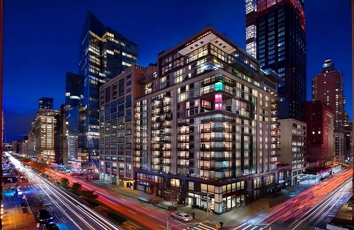Rose Hill Hotel | Sights and Sounds of NYC Await! Pet-friendly, Rooftop Pool, Onsite Dining!
