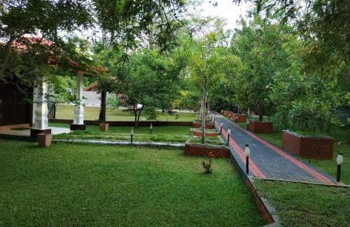 Dambulla Hotel | Sigiriya Cashew Palace Resort