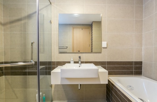 District 4 Apartment | Signature Infinity Pool - Saigon Rivergate