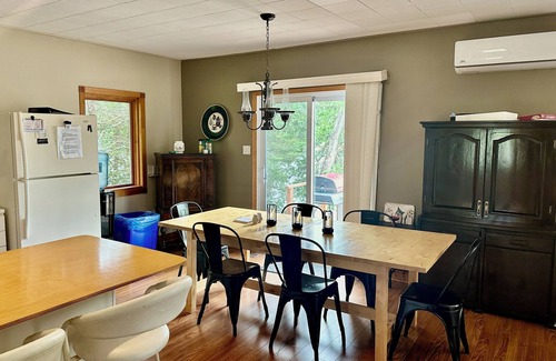 Wentworth-Nord Ski Chalet | Silk Spacious Lakefront Cottage: Flat Beach, Great View, 5 min to store & SAQ