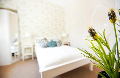Brighton City Centre Apartment | Sillwood Balcony Apartment - Central - by Brighton Holiday Lets