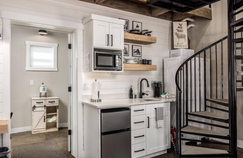 La Verkin Cabin | Silo Suite 1 Pet Friendly- Near Zion National Park