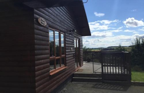 Cupar Ski Chalet | Silver Birch Lodge with Hot Tub