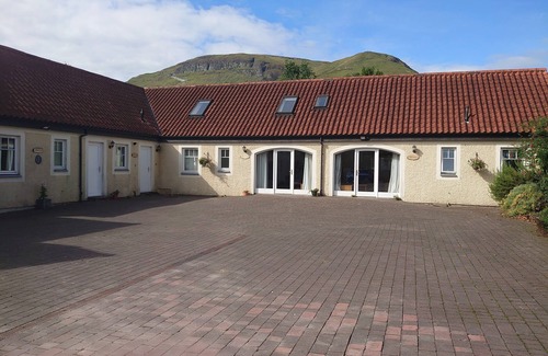 Alva House | Silver Glen