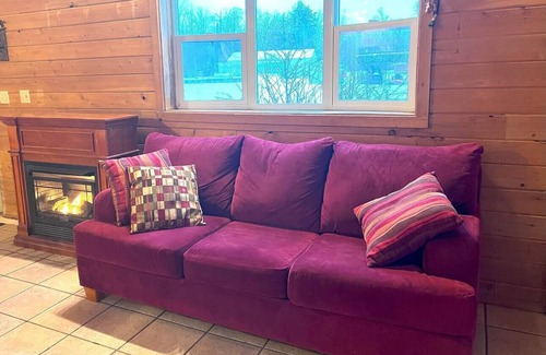 Pelkie Cabin | Silver Mountain Cabins #4 (King Bed, sleeps 9)