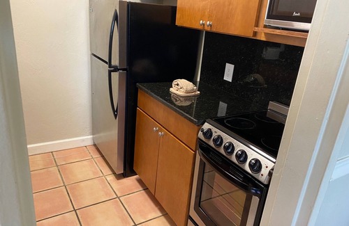 Central Beach Apartment | Silver Seas Beach Resort