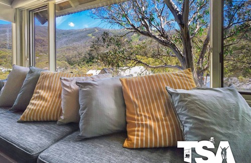 Thredbo Ski Chalet | Silverwood Chalet - Central Village