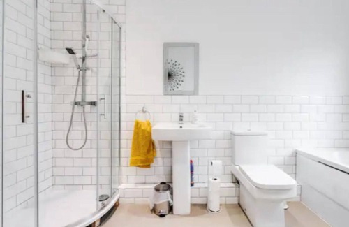 Thatto Heath House | Simons 2 bed home on the outskirts of Liverpool with great links to the City