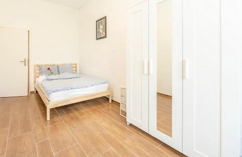 St. Gallen House | Simple Rooms - Yellow Inn vis a vis OLMA