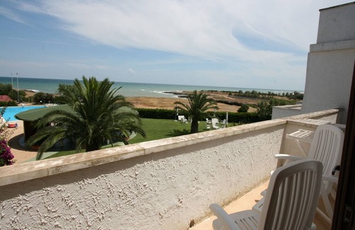 Villanova Apartment | Simple & Sunny Stay by the Sea